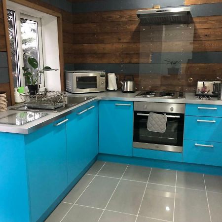 Treetops Flat2 Hall Green B28 버밍엄 외부 사진